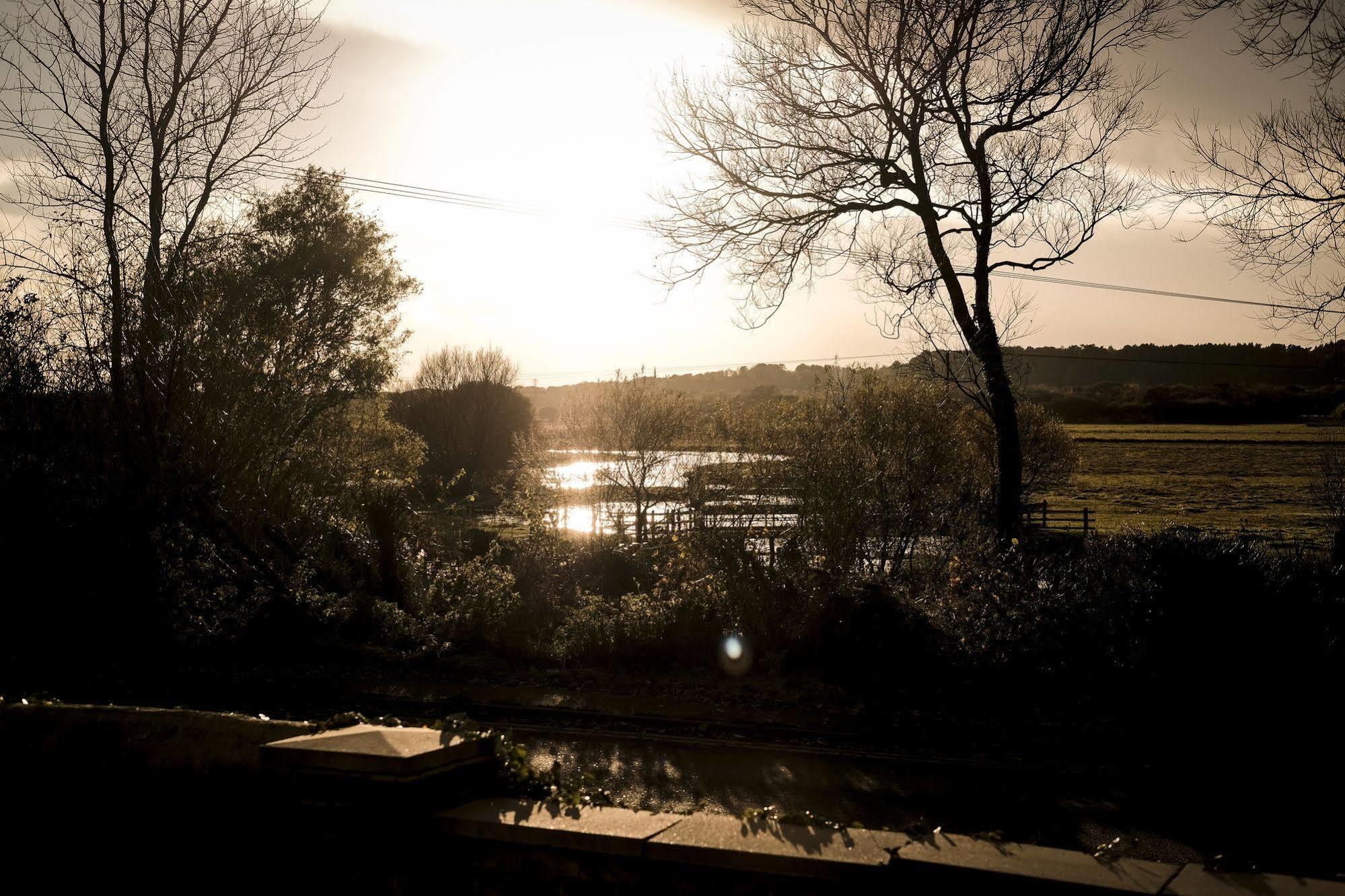 Fisherman'S Haunt Hotel ไครสต์เชิร์ช ภายนอก รูปภาพ